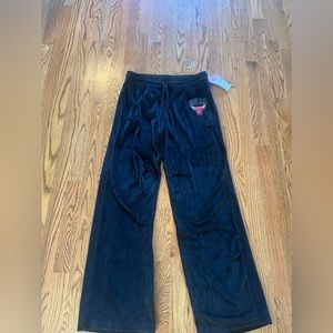 NBA Chicago Bulls black velour pants women’s size medium